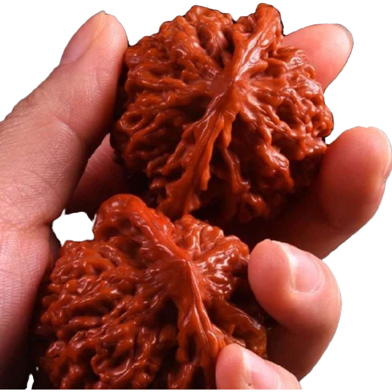 精品官帽,四座楼狮子头!本商品为新核桃,图片为盘玩后的效果!