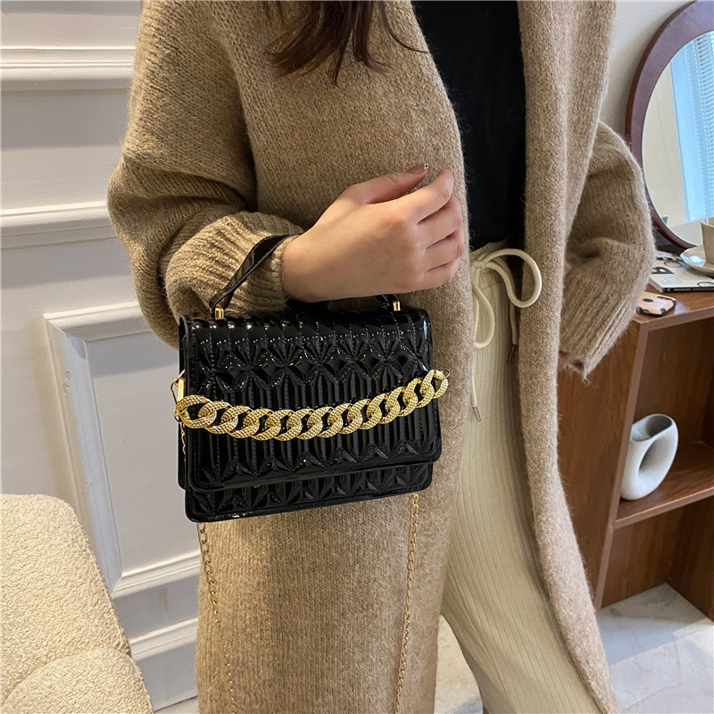 Casual Design Simple Sense Fashion Small Handbags Female 2021 New Trendy Temperamental Popular Shoulder Messenger Bag Female