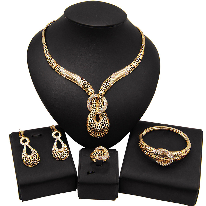 18k镀黄金吊坠项链耳环手镯戒指首饰套装时尚个性锌合金饰品女