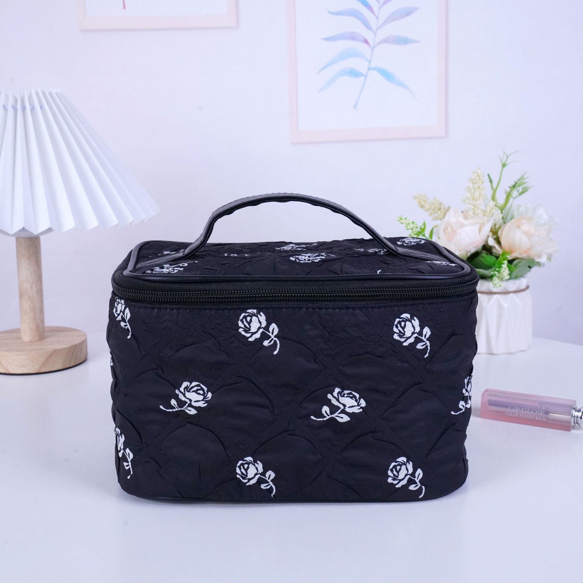 2023 New Net Red Cosmetic Bag Wholesale Portable Large Capacity Travel Storage Bag Refreshing Stylish Portable Toiletry Bag