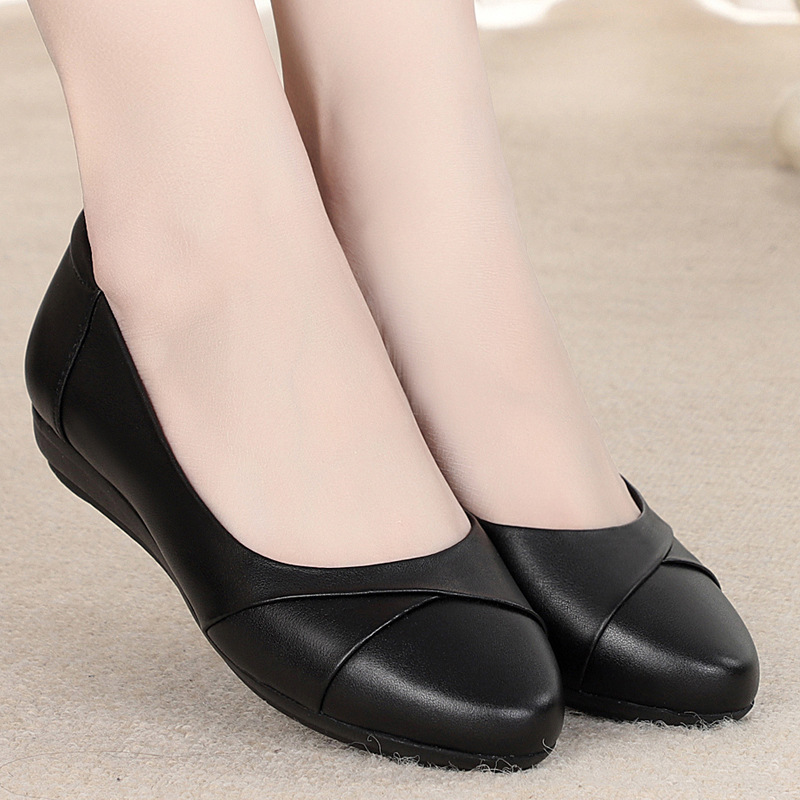 春季真皮平底坡跟鞋软底防滑舒适鞋中老年大码女士单皮鞋一件代发