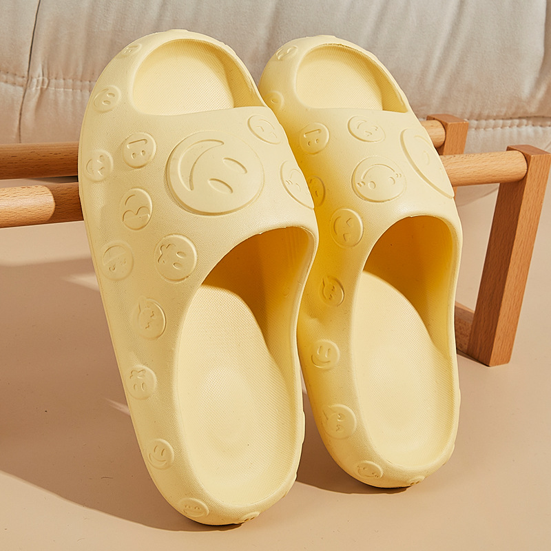 Internet Celebrity Summer Slippers Women's Cartoon Smiley Face Household Bathroom Slippers Non-Slip Platform Couple Slippers Home