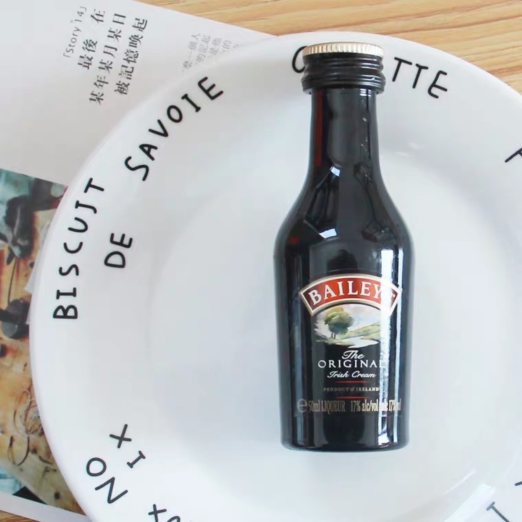 百利甜酒奶油利口酒 爱尔兰进口小瓶酒版洋酒力娇酒配制酒50ml