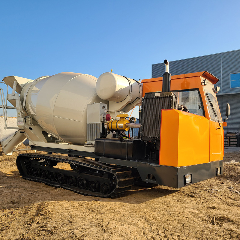 厂家销售履带式搅拌车 2方水泥履带罐车 自制小型履带搅拌车