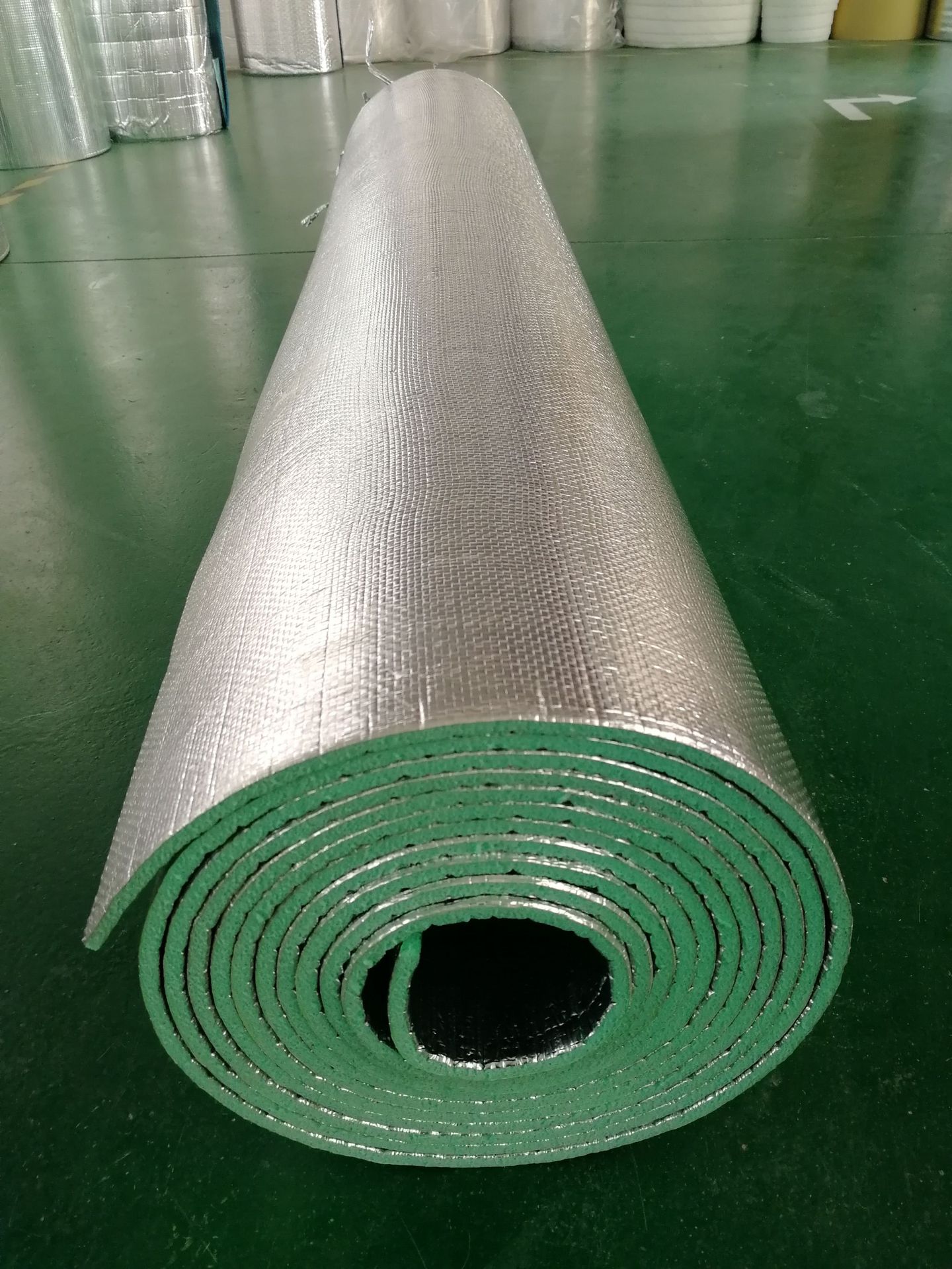 家用房顶厂房隔热材料 铁皮房顶防晒膜 夏季降温隔热膜
