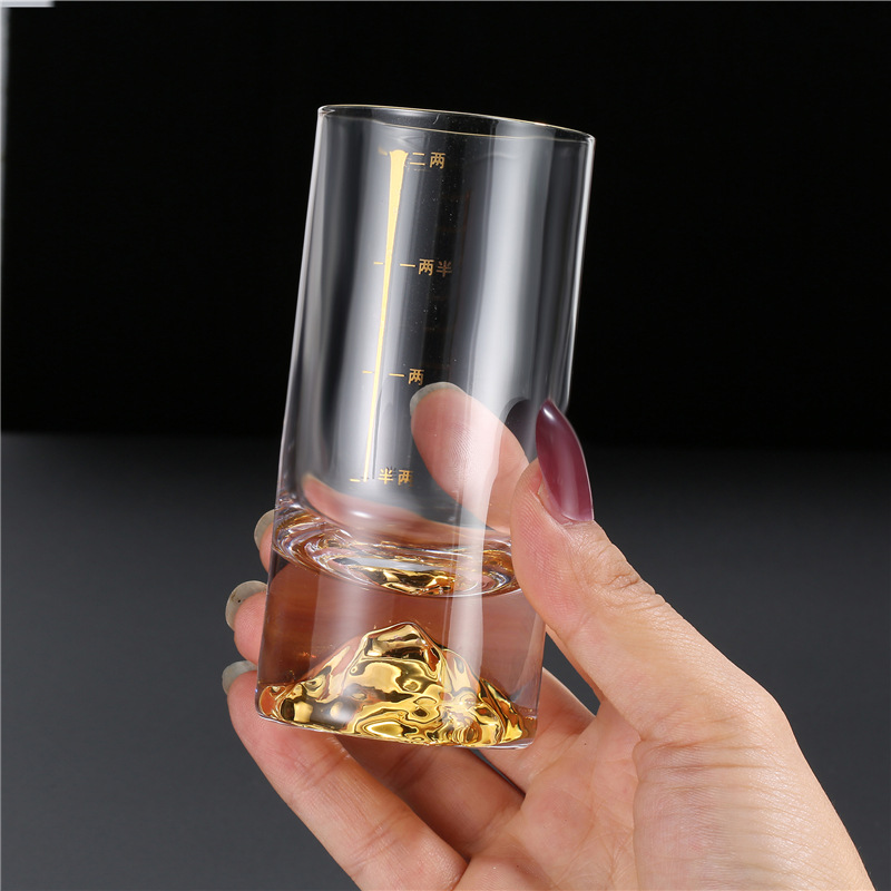 创意二两金山白酒杯家用酒具套装水晶玻璃白酒分酒器带刻度酒杯子
