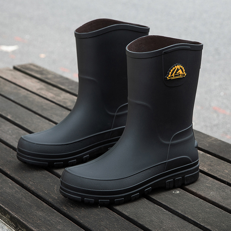 2024 new winter work kitchen fashion warm rain boots men's waterproof non-slip soft bottom mid-calf fishing shoes