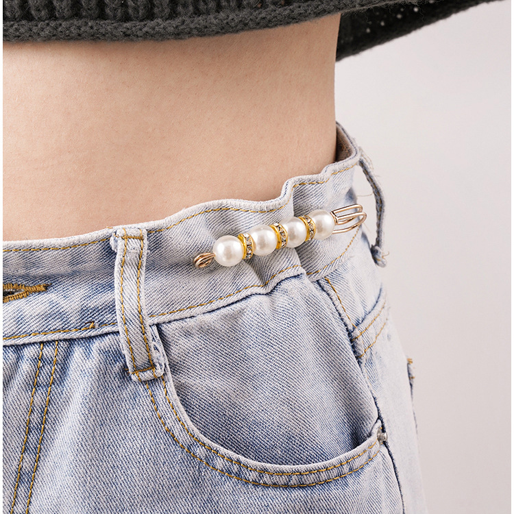 Waist of Trousers Waist-Tight Pin Waist-Tight Device Fixed Clothes Women's Cardigan Sweater Anti-Emptied Safety Pin Imitation Pearl Brooch