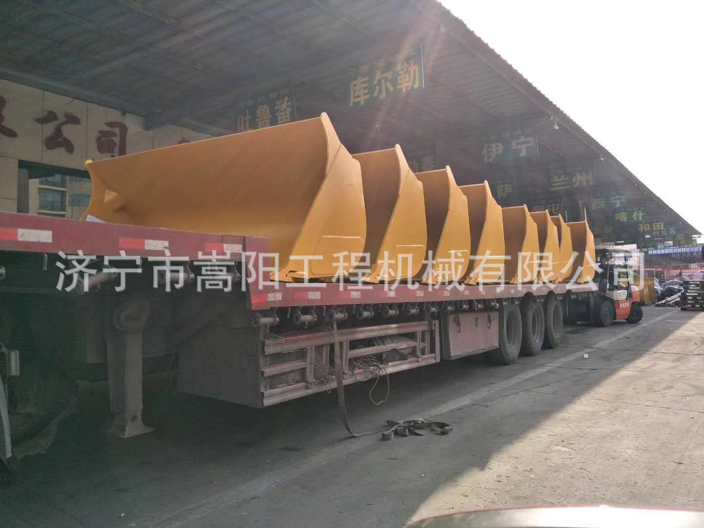 山工sem650b 边减中节z610240090装载机全车配件-阿里巴巴