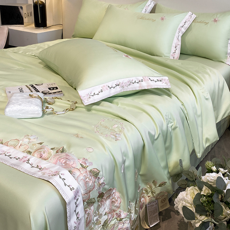 新款夏季凉感冰丝薄夏被刺绣夏凉被四件套可机水洗被子被芯空调被