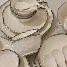 北欧轻奢高颜值碗碟高档次银边白色陶瓷餐具乔迁家用盘碗组合套装