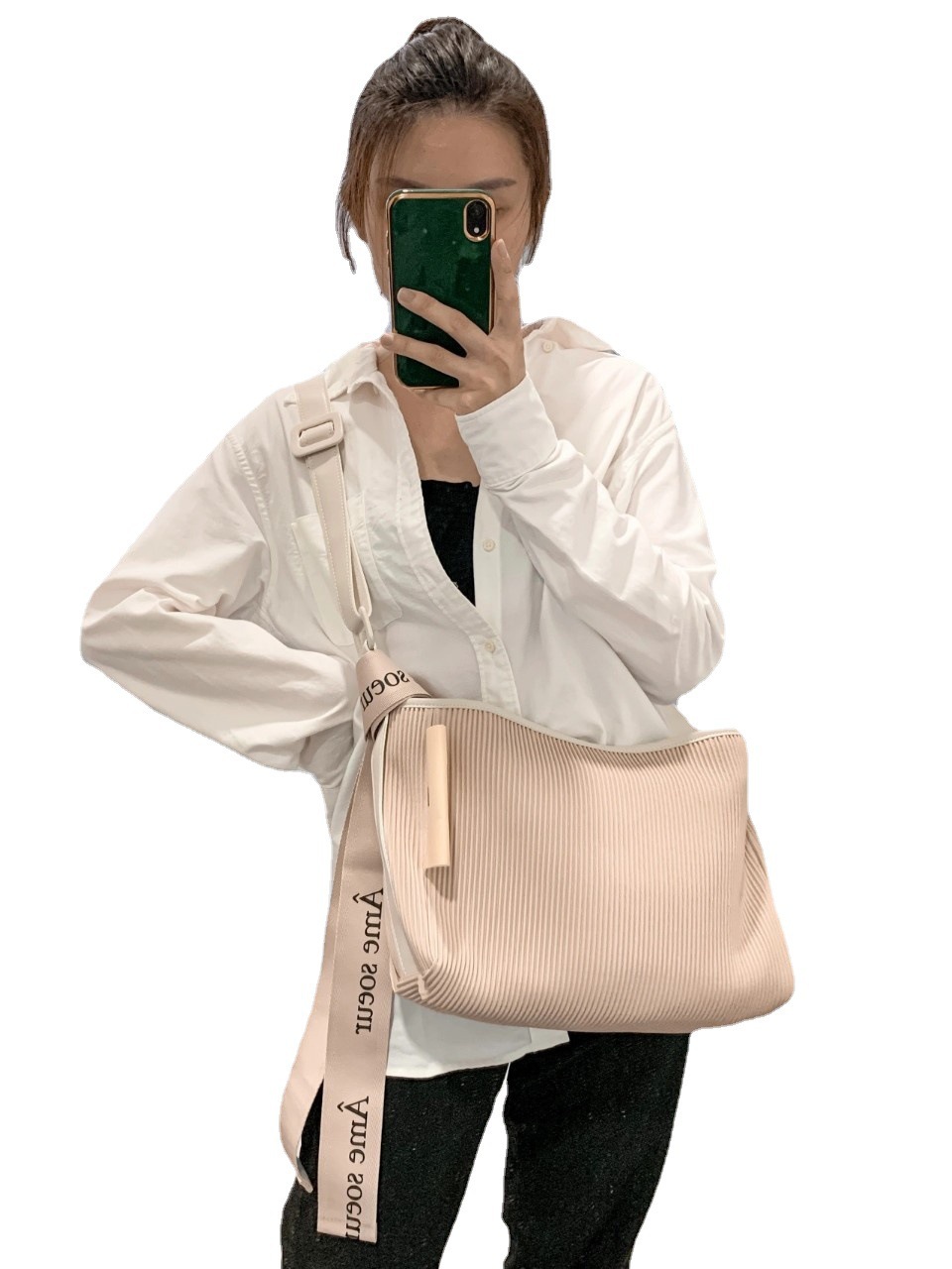 马来西亚creamcouch蛋糕包女包水桶包夏季褶皱软皮托特包