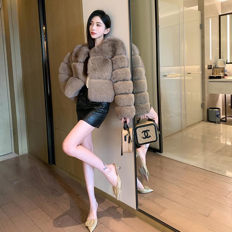 欧洲街拍风2023年冬新款进口整皮狐狸毛皮草外套女中短款皮毛一体
