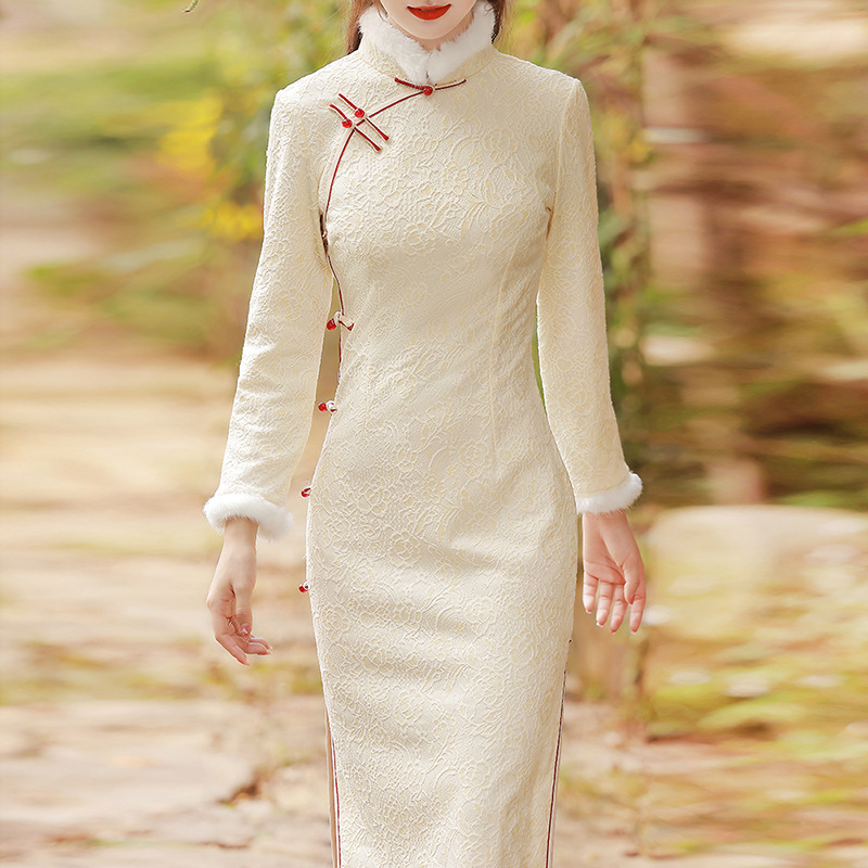 新年旗袍改良秋冬年新款白色冬季复古风女装年轻加绒加厚批发