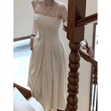茶歇法式白色吊带连衣裙女夏季2024新款气质收腰显瘦小个子长裙