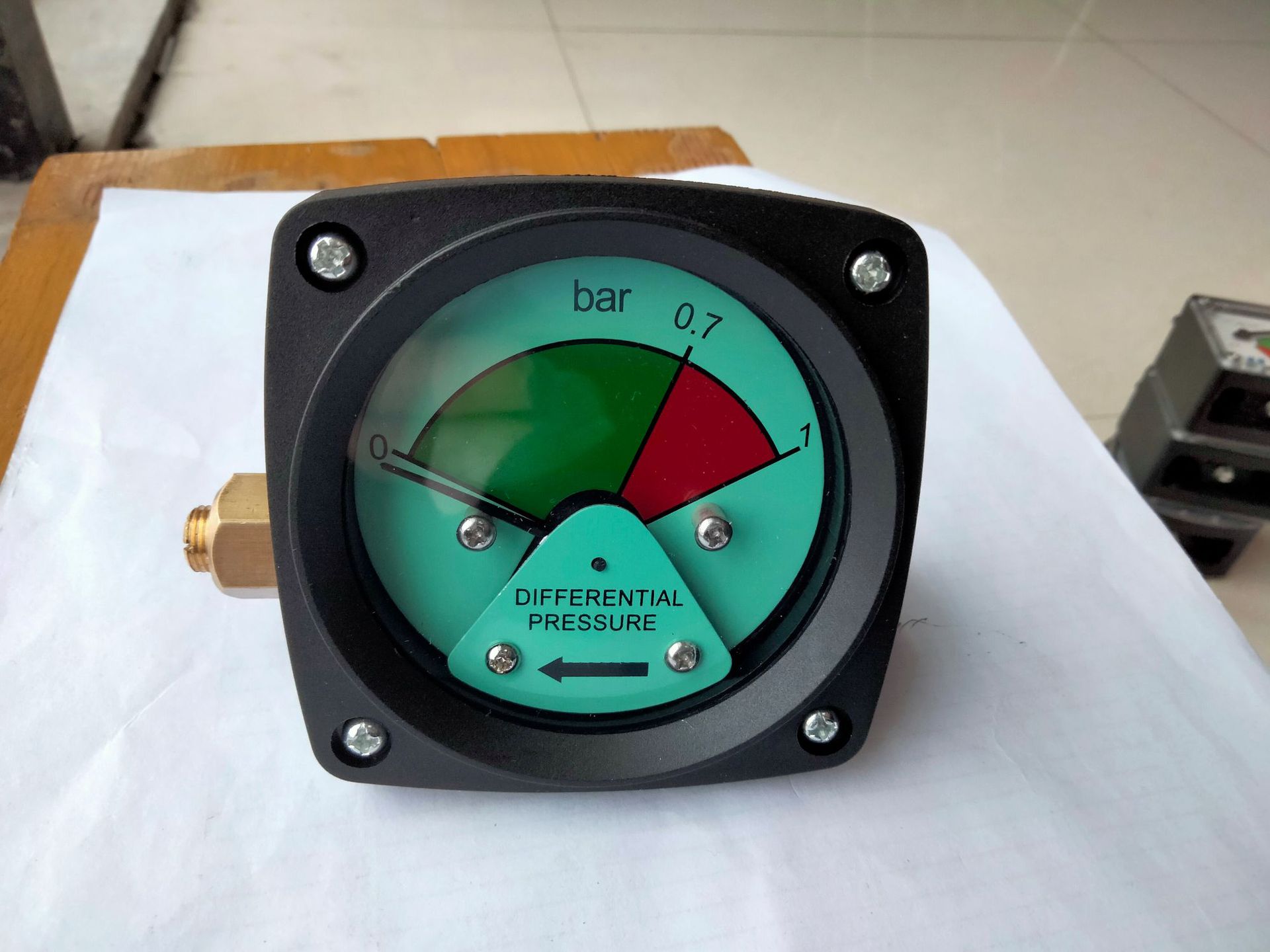 厂家供应 管路式压差表 过滤器配件 压差表压力表 大量现货