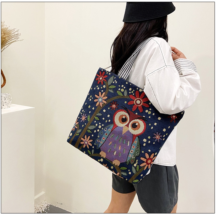 2023 New Student Tote Portable Canvas Bag Cross-Border Artistic Embroidery Retro Women's One-Shoulder Canvas Bag Wholesale