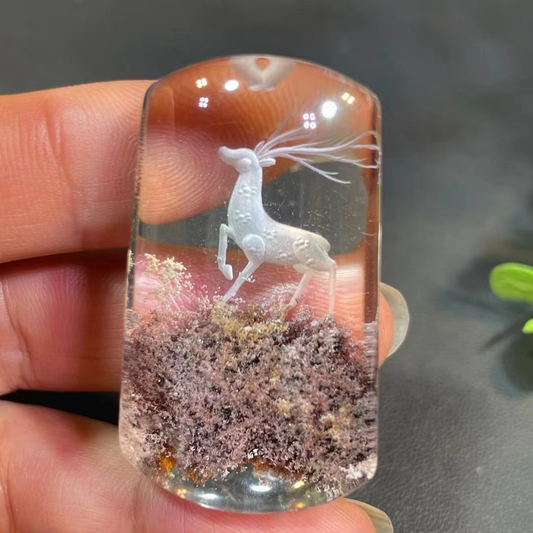 热销43*25*16mm天然粉幽灵水晶聚宝盆内雕鹿吊坠做工精细一物一图