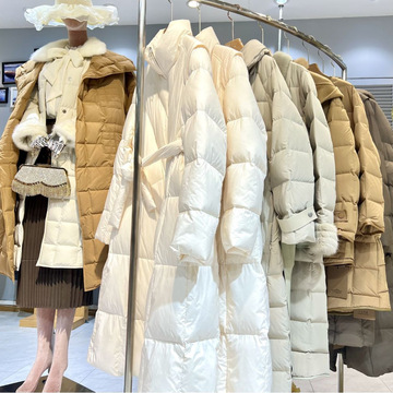 杭州四季青高端女装羽绒服批发中长款鹅绒服外套女新款专柜直播间