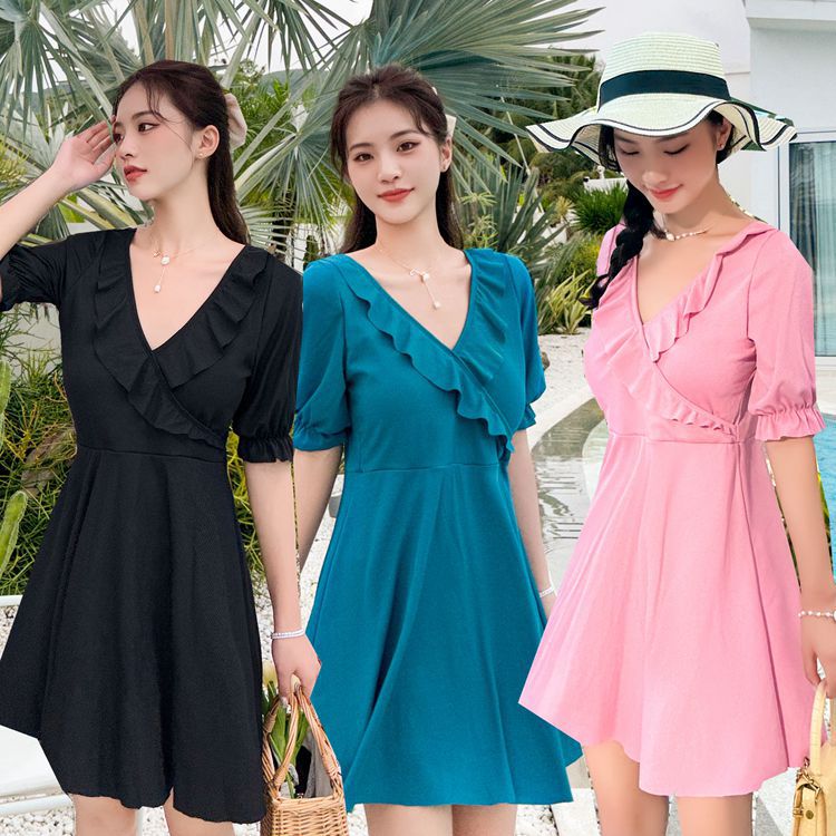 新款大码泳衣女180斤温泉胖mm纯色大胸连体裙式遮肉