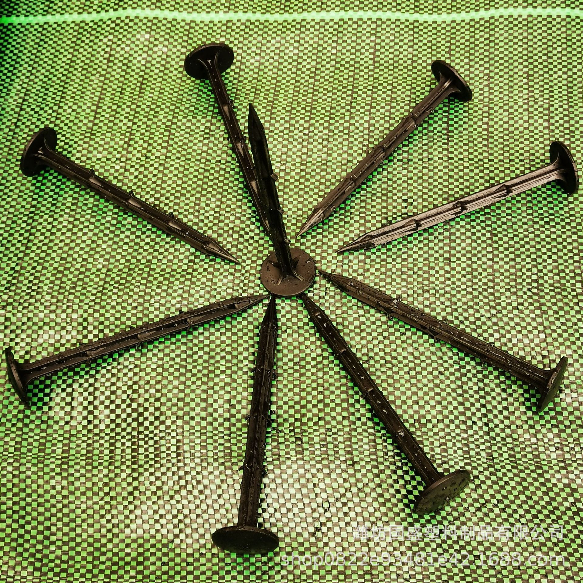 大棚温室固定地布钉子 防草地布配套地钉 多规格批发黑色倒刺地钉