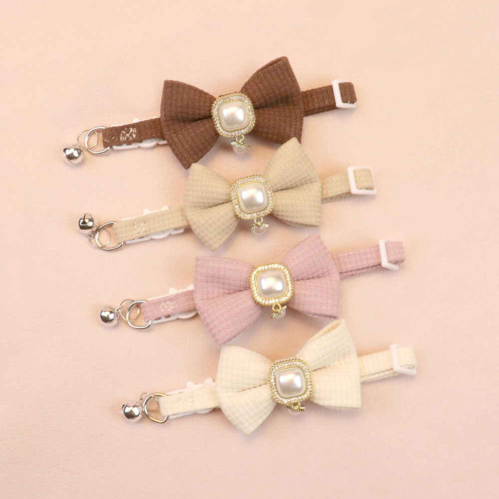 New Waffle Pet Collar Cute Bow Bell Cat Collar Vintage Pearl Pendant Dog Collar Accessories