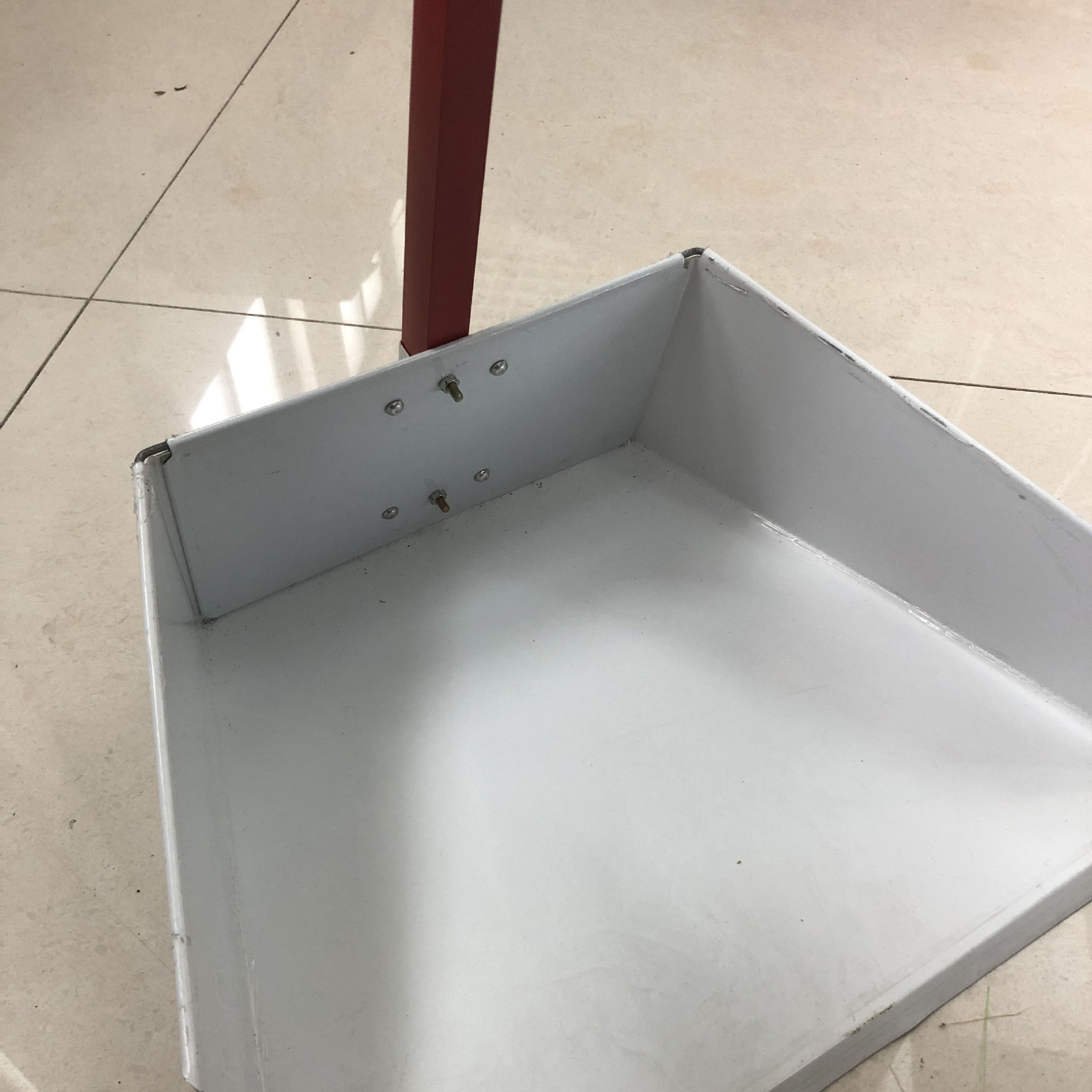 现货铁皮畚箕 小方斗 加厚畚箕 方杆子 家用畚箕