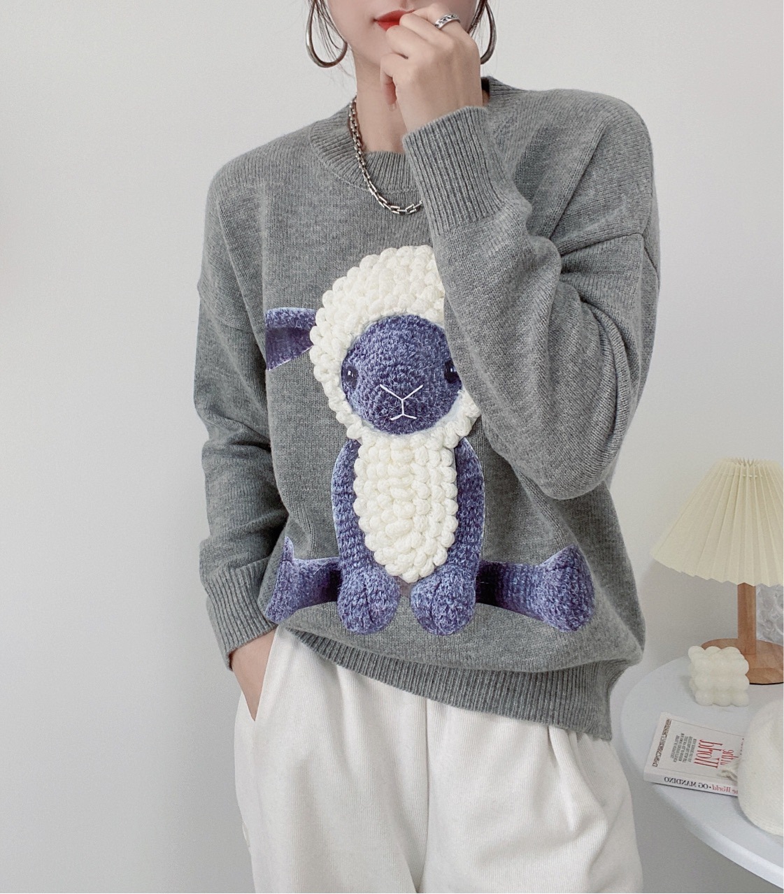 秋冬新款长袖圆领全羊毛毛衣 卡通羊刺绣宽松减龄百塔羊毛衫