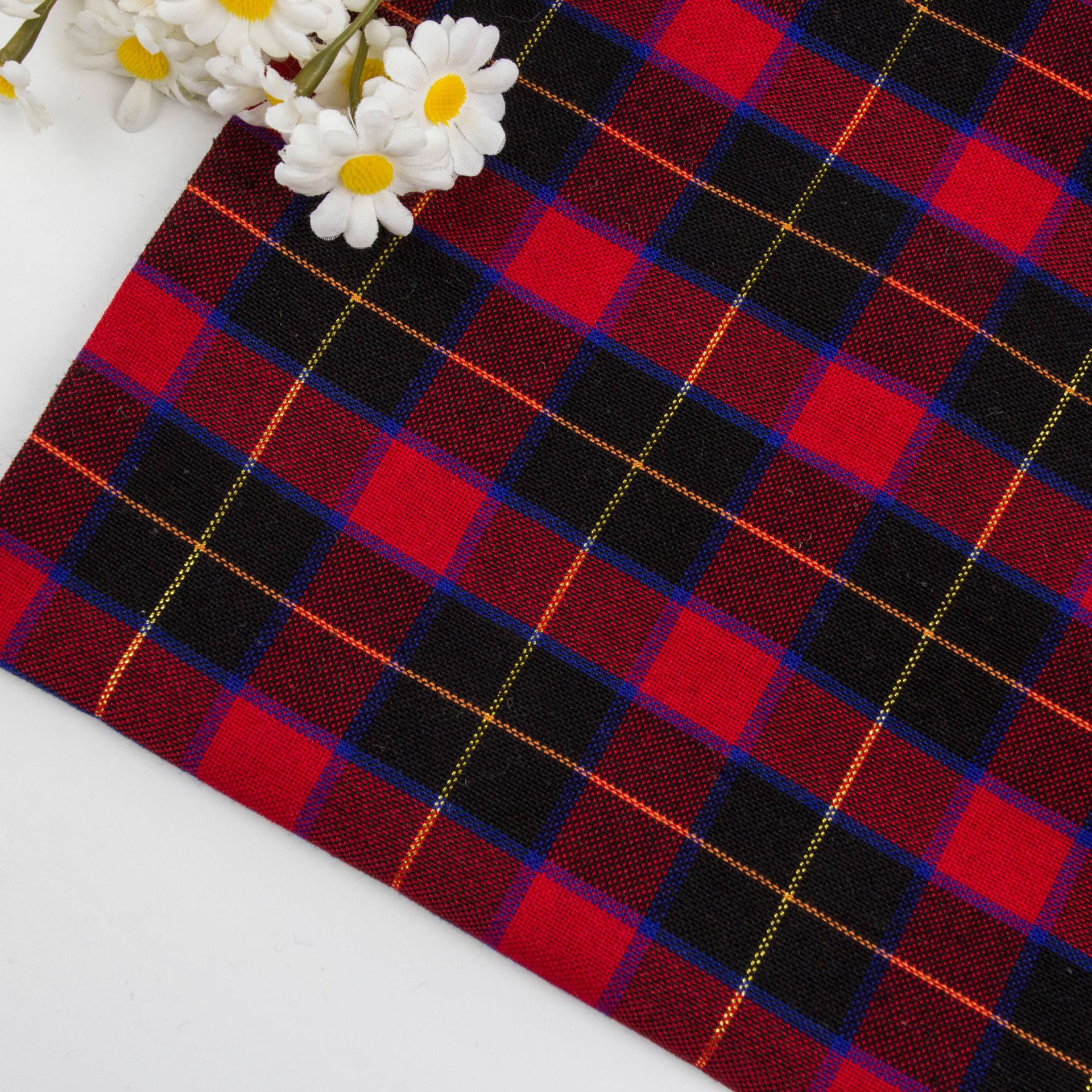 Gold and Silver Yarn-Dyed Shirt's Fabric Plaid Clothing Fabric Can Be Sample Production and Processing Price Can Be Discussed