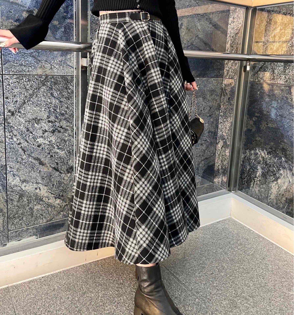 格纹毛呢裙摆外套