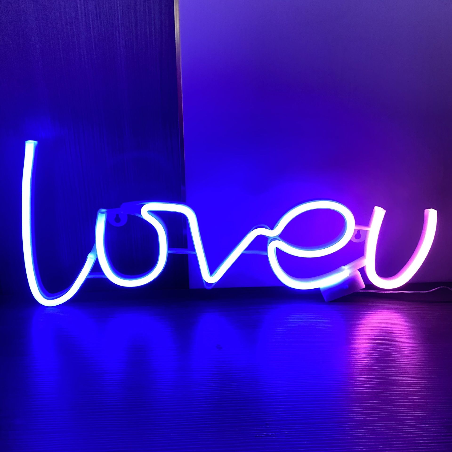 sokka新霓虹灯字母跨境家庭聚会求婚表白寝室装饰led造型灯loveu