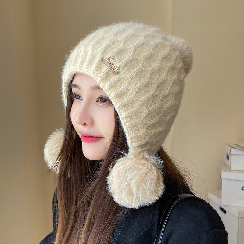 秋冬季女士针织兔毛加绒保暖毛球帽子户外出行日系字母标套头帽