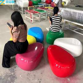 商场玻璃钢鹅卵石休闲座椅创意休息区坐凳美陈公共儿童户外休闲椅