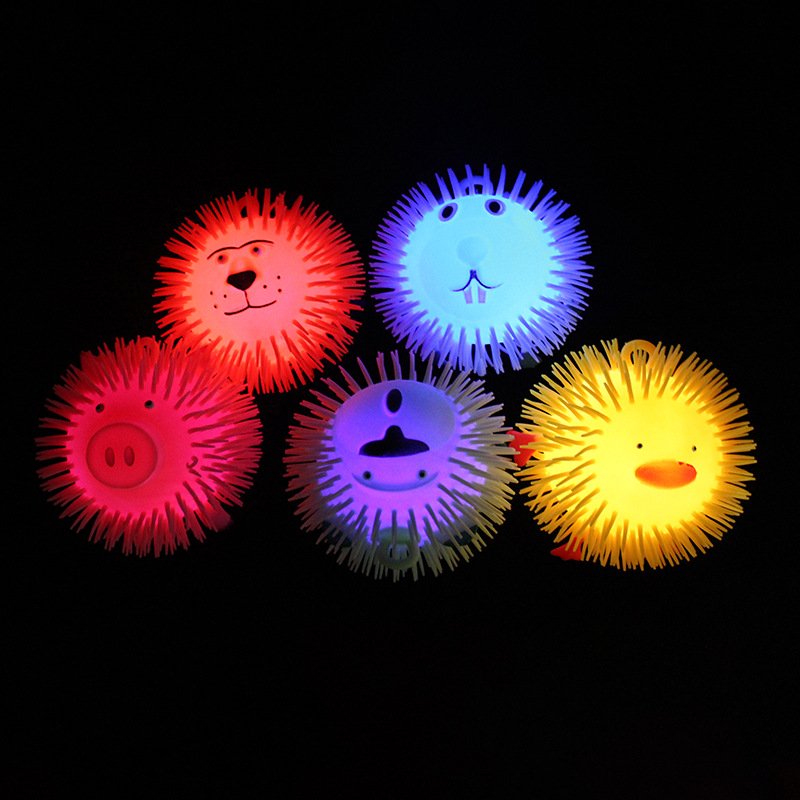 夜市玩具地摊玩具创意六款动物儿童玩具发光毛毛球发泄解压玩具球