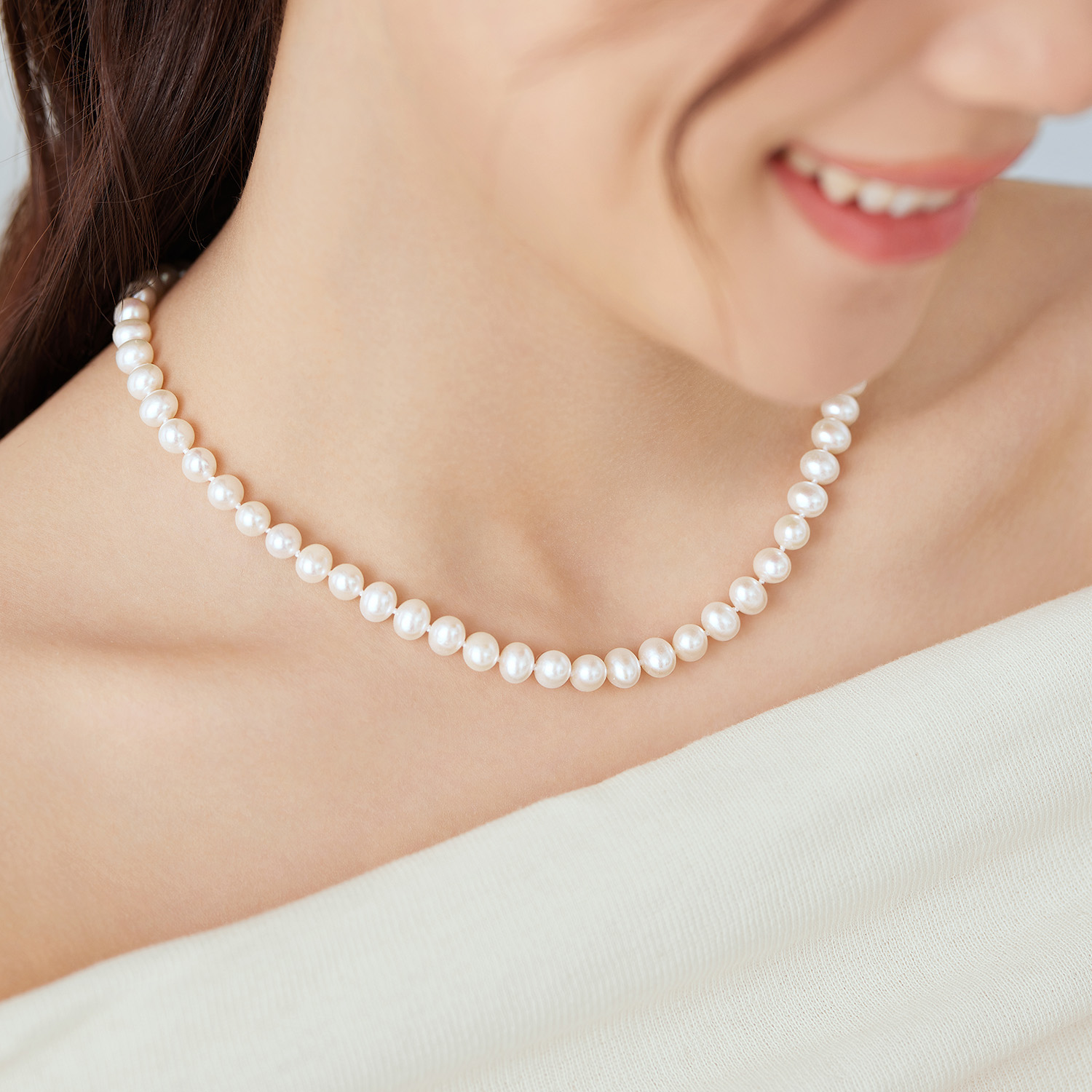 六福珠宝珍珠项链妈妈款气质淡水珍珠女ag925银项链定价f87dsn001