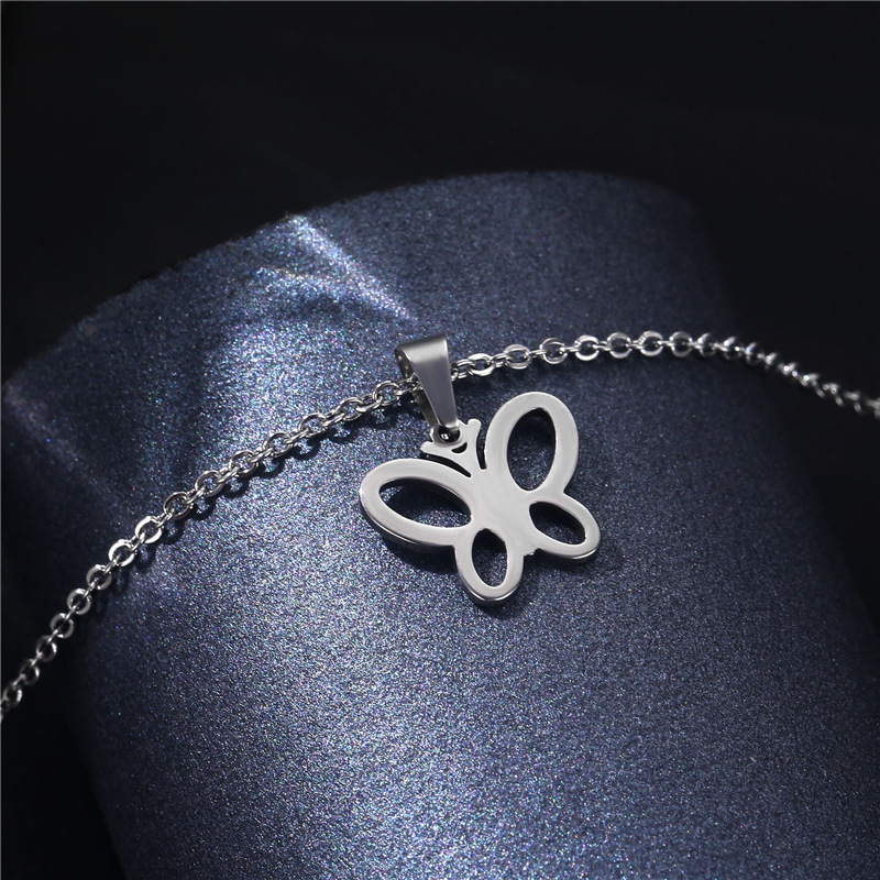 Stainless Steel Ornament O-Ring Chain Butterfly Necklace Europe and America Cross Border Ornament Women's Clavicle Chain Factory Wholesale