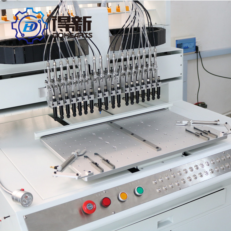 服装商标滴胶机12色自动点胶机pvc软胶滴塑机矽利康点胶机