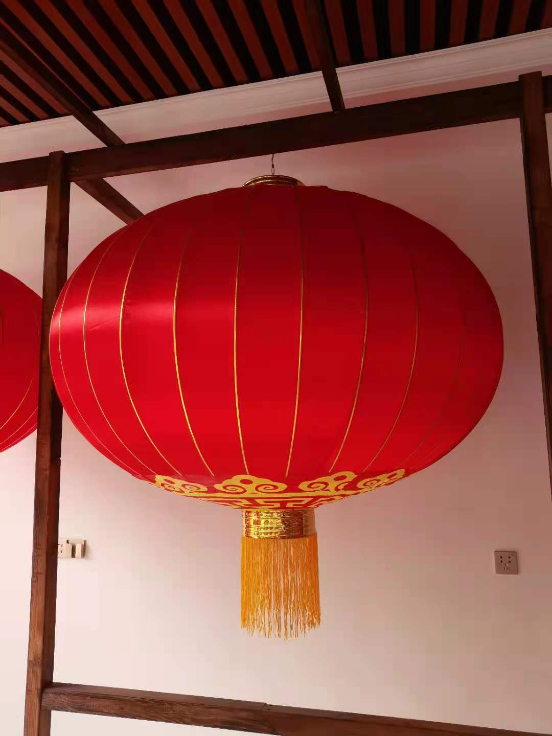 厂家发货铁口节日亮化户外大红灯笼绸缎灯笼钢丝灯笼喜庆灯笼