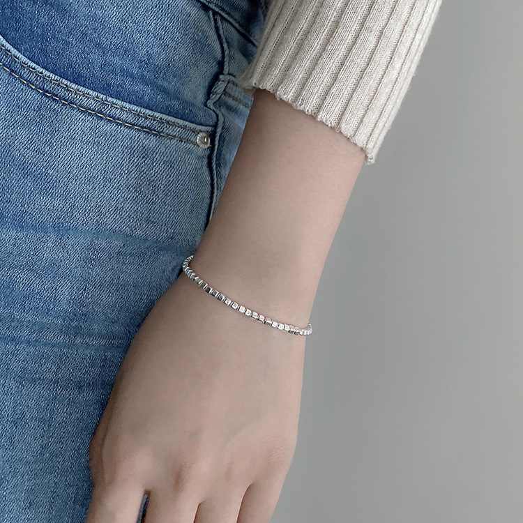 商品描述上市年份/季节2021年夏季流行元素民族,几何,拼接是否跨境