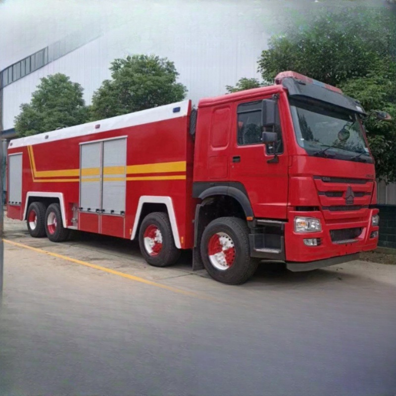 重汽豪沃消防车价格 应急灭火车 化工厂用车泡沫车 消防车现货