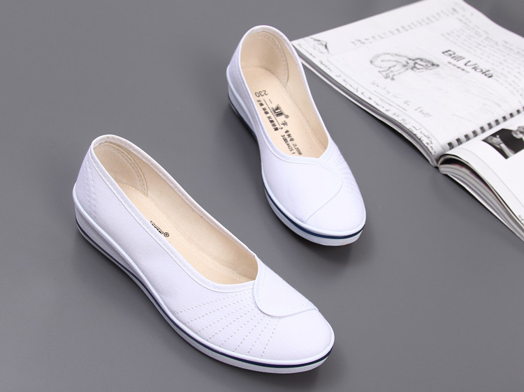 一字牌护士鞋白色美容鞋平底坡跟黑色工作鞋舒适透气小白鞋女批发