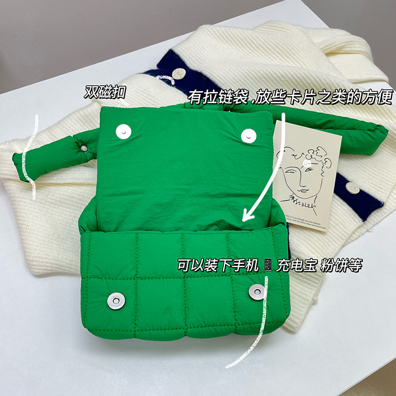 2022 Autumn and Winter New Sponge Pillow Bag Women's Korean Ins Fashion All-Match Nylon Shoulder Crossbody down Bag