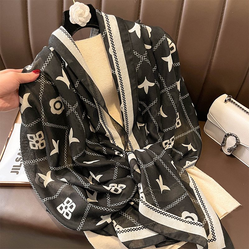 Elegant Pastoral Artistic Striped Cotton and Linen Scarf Long Women's Spring, Autumn and Winter Thin Scarf Pure Color All-Matching Shawl