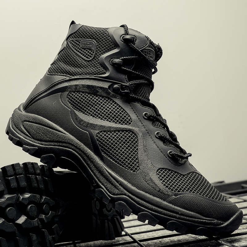 执政官新款马格南军靴男超轻作战靴07特种兵减震511战术cqb空降靴