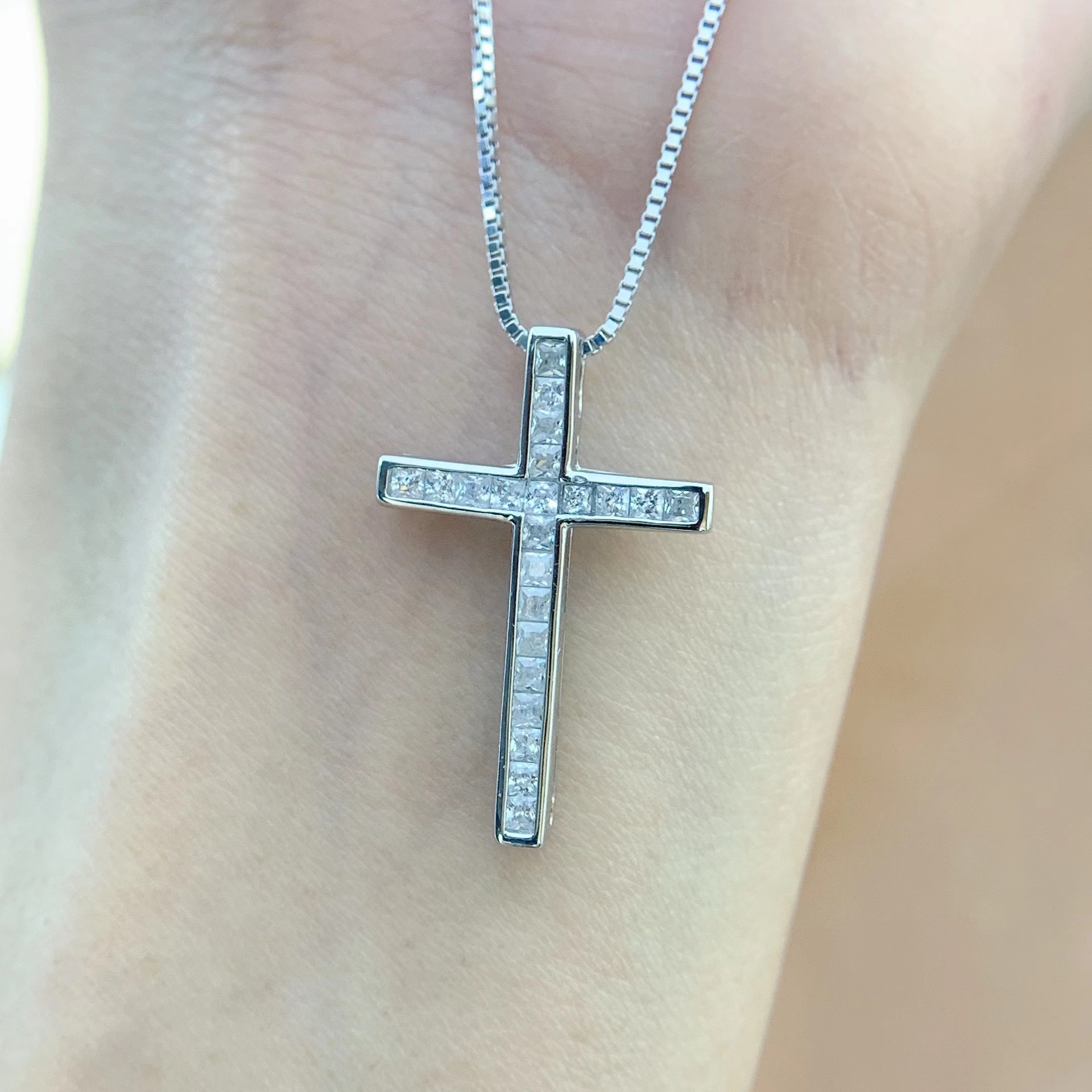 纯银s925闪耀莫桑钻石项链十字架吊坠精致潮流单钻小仙女锁骨链女