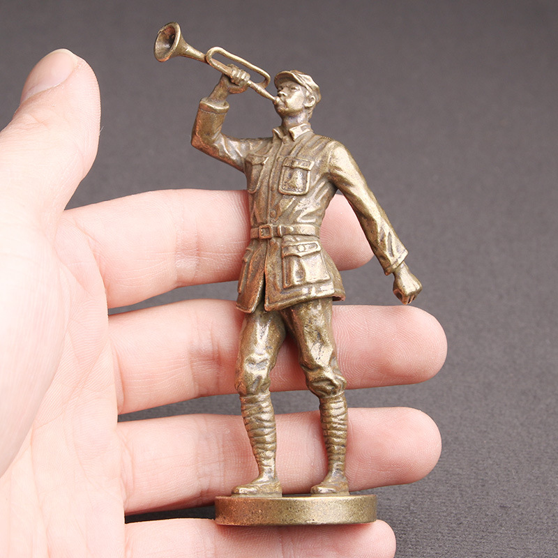 纯黄铜长征红军战士雕像八路军号手抗战纪念主题人物雕塑摆件批发