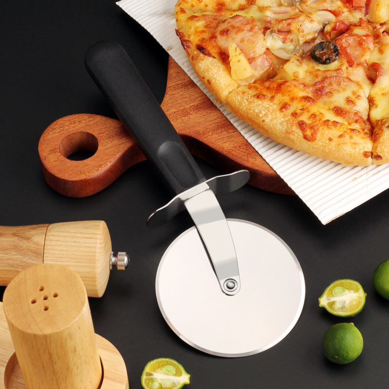 烘焙工具塑料柄不锈钢披萨刀单轮滚轴pizza刀圆形介饼轮厨房用具