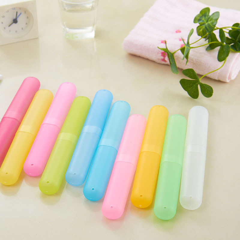 Portable Buckle Toothbrush Storage Box