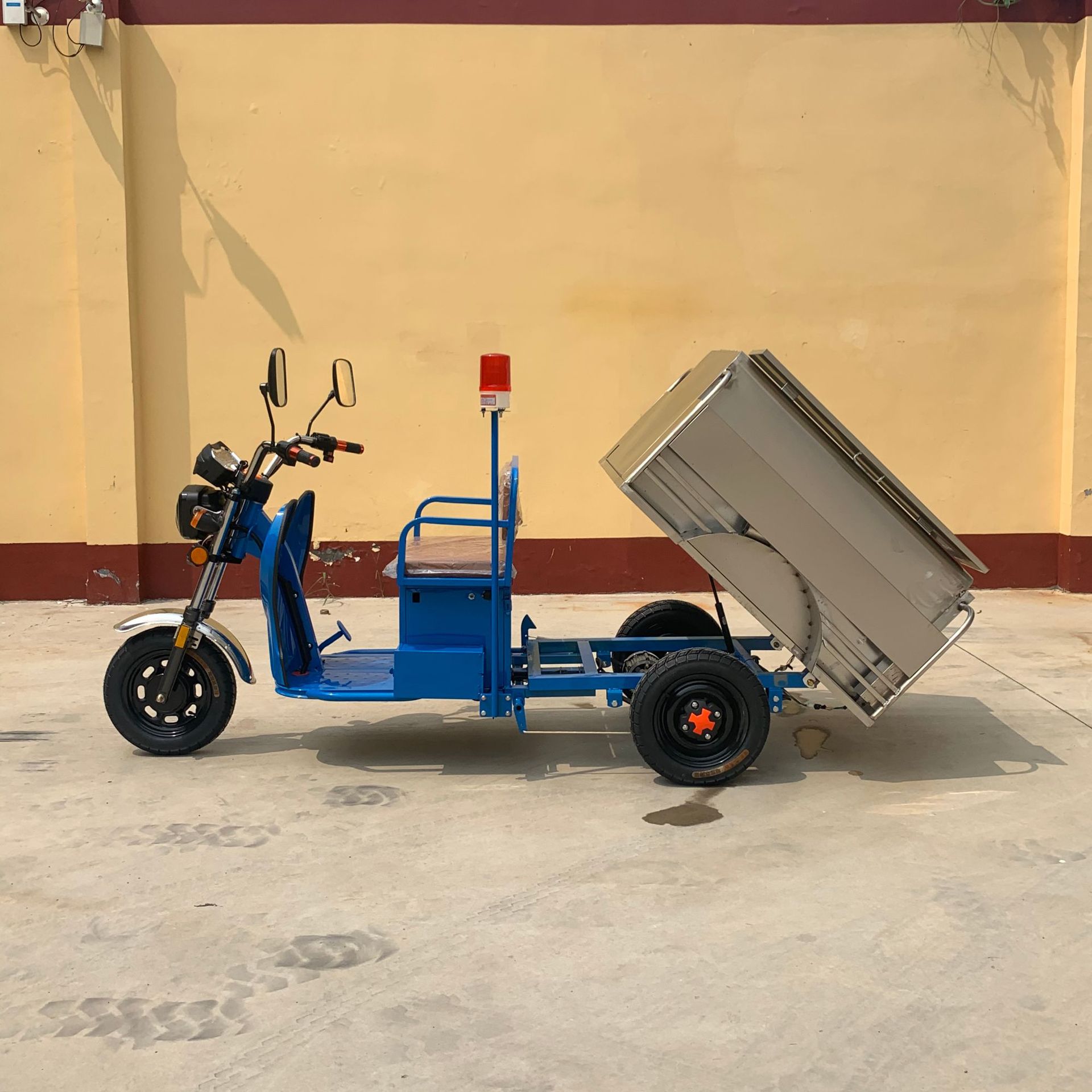 电动保洁三轮车环卫车垃圾清运车快速小区清洁车不锈钢清运车