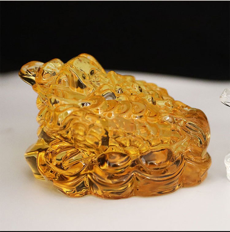现货批发黄水晶蟾蜍彩琉璃金蟾办公桌面摆件家居客厅装饰节日礼品